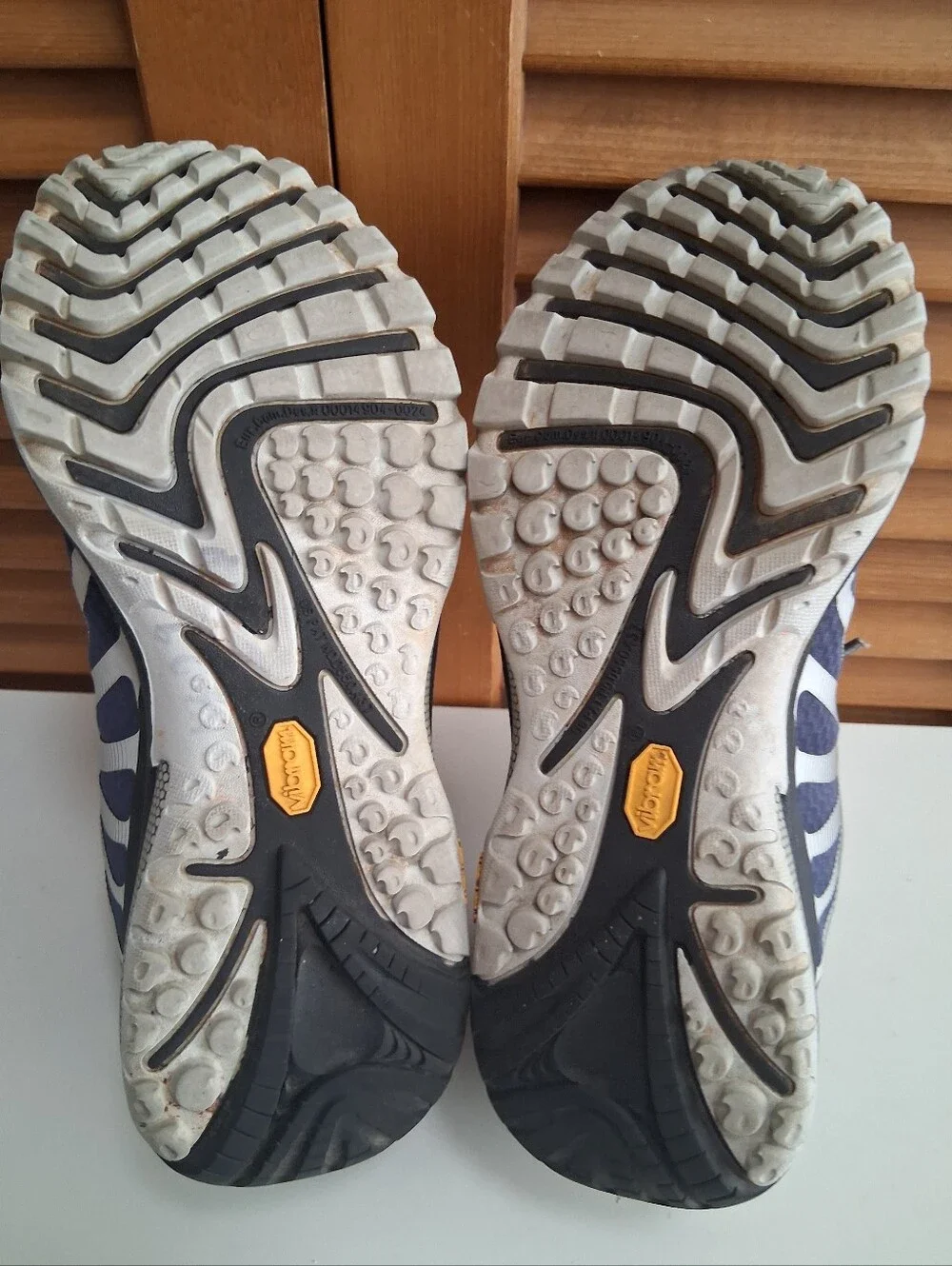 Merrell Siren Edge 3 Waterproof Hiking Shoe Size 7.5